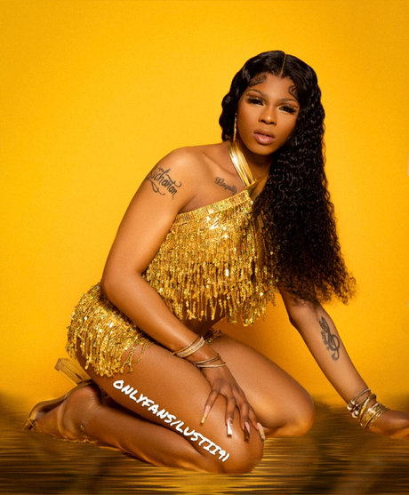 Lustii ポルノ女優 ギャラリー