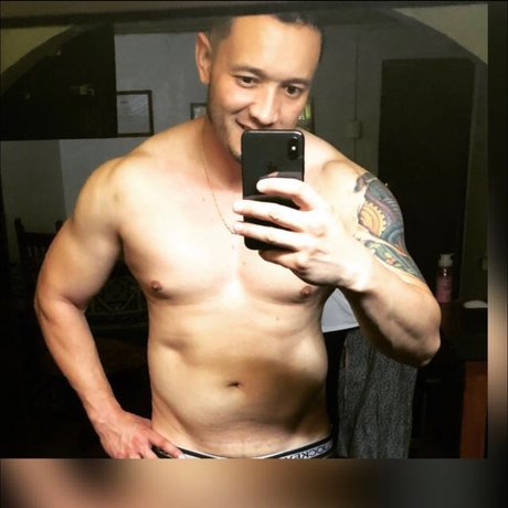 Luis jimenez 高品質モデル 写真