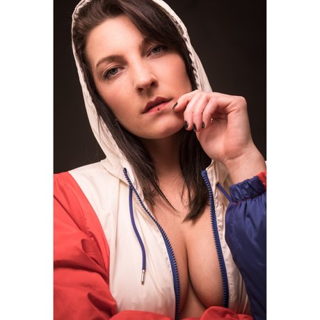 Marie Therese セクシーなポルノスター 写真