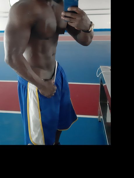 Marco Vinny アートモデル 写真