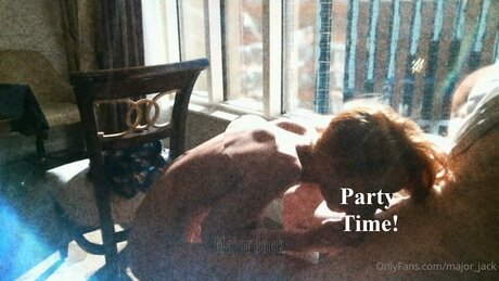 デカ尻ジーンズ OnlyFans ヌード アーカイブ