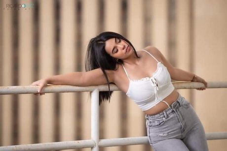 Megan Alv ポルノスター 高品質 写真