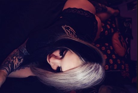 Megan Morbidd トップポルノスター ギャラリー