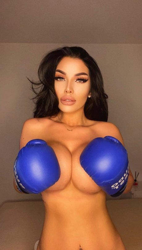 Yasmine Palmer 美しいモデル 写真