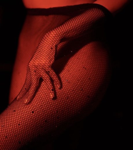 18歳のOnlyFans ホットポルノ 写真