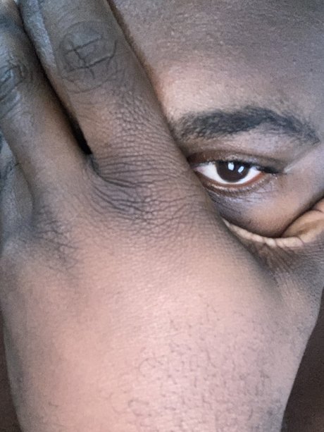 Masked Black Chub エロティックモデル 画像