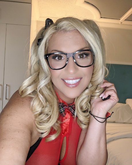 Mimi Stiletto ヌードのポルノスター 写真