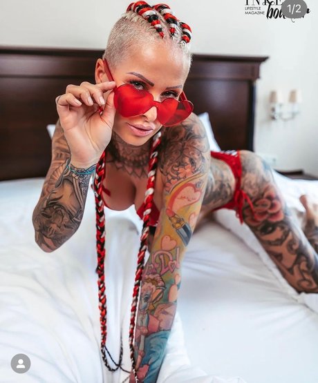 Milkieshakesfree ホットモデル 写真