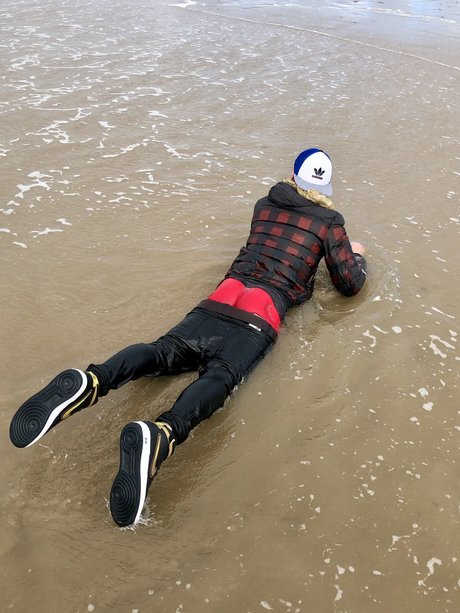 Messyste1 エロティックなポルノスター ギャラリー