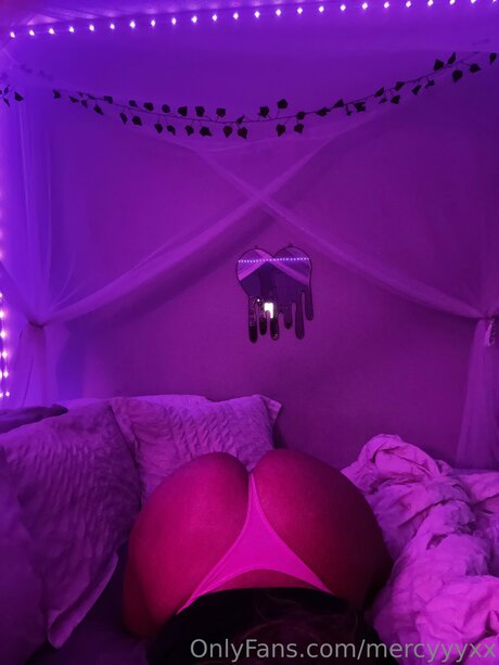 mercyyyxx ポルノ女優 写真