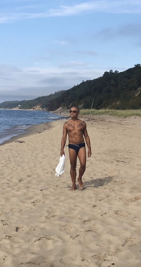 Monaco ポルノモデル 画像