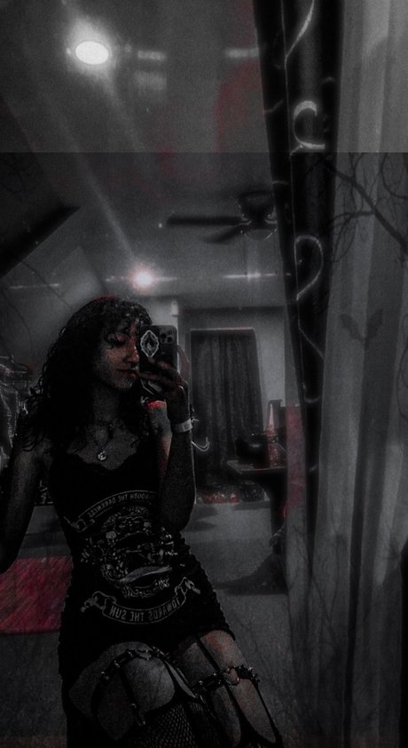 Little Em ヌード女優 アーカイブ