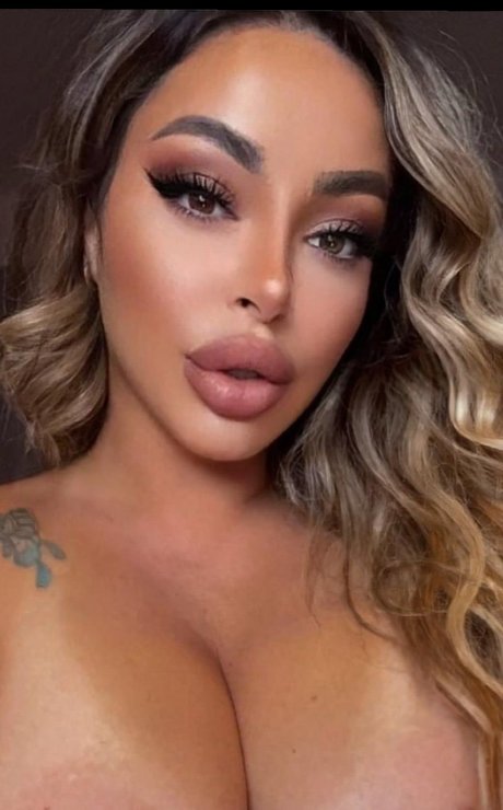 Regina Margot 高品質モデル 写真