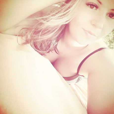 Nadiiine 裸のポルノスター アーカイブ