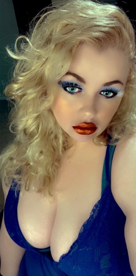 Nicole Tesla ポルノスター 美しい 写真