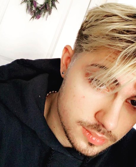 Nicky Lomuto エロティックなポルノスター 写真