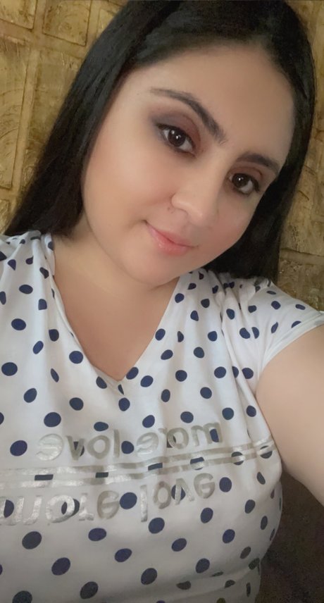 Nayesska スター ヌード 写真