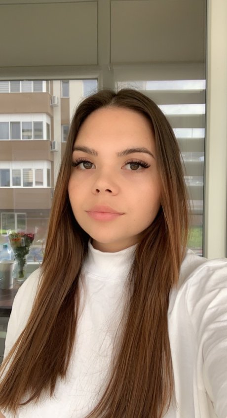 Raluca Natalia Poleuca ヌードモデル 写真