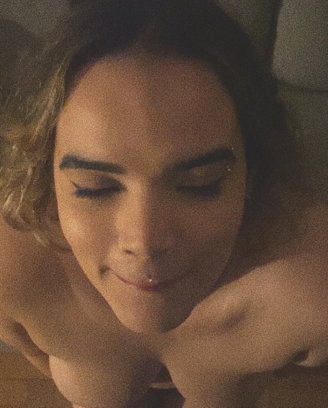 Narinha Flauers ポルノスター 画像