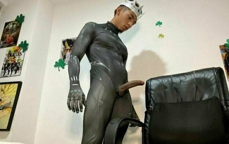 king tylor ヌードモデル 画像