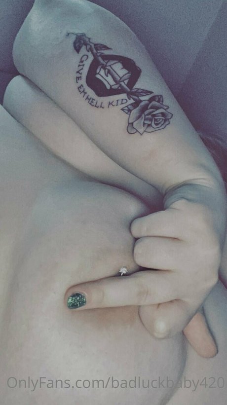 ニューハーフ巨乳OnlyFans アートxxx ギャラリー