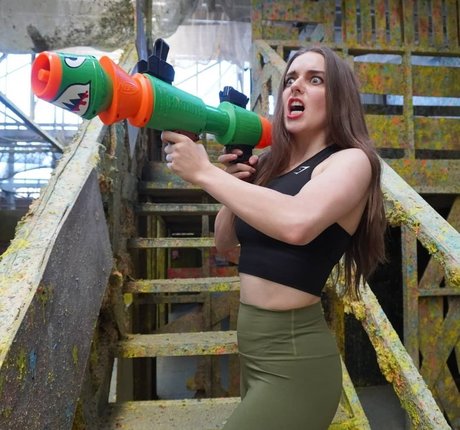 コスプレ フェムボーイ オンリーファンズ ホットヌード 写真