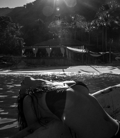 巨乳のマンコOnlyFans トップ 写真