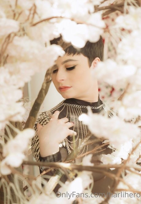 69フェラチオOnlyFans 美しいヌード 写真