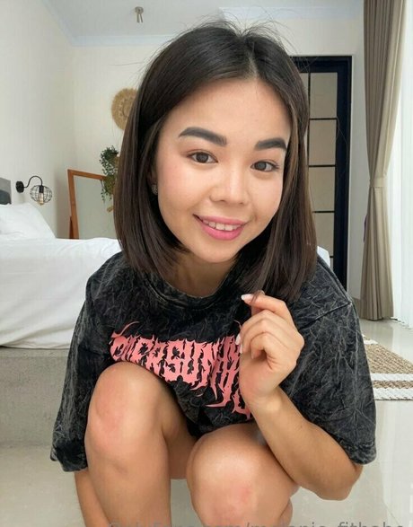 melanie fitbabe top profile image