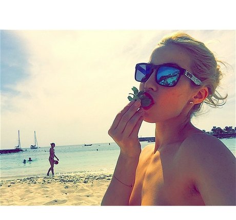 Catha23 無料モデル 写真