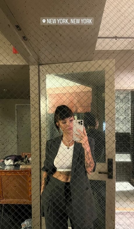 自然のみファン セクシーヌード 画像