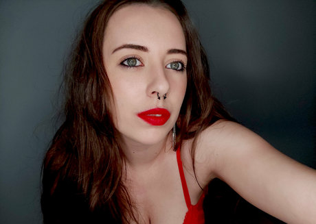 forbidden amara セクシーなスター 写真