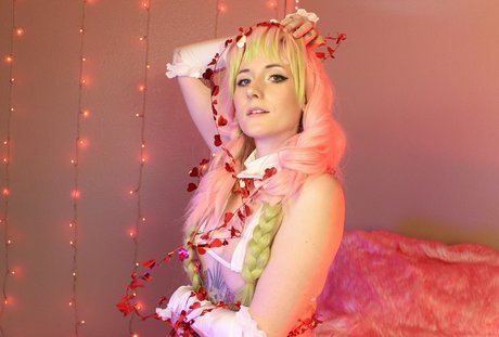 errorpaige かわいいポルノスター 写真