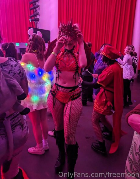 freemoon アダルト女優 画像