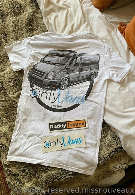 成熟した異人種間OnlyFans エロチック 画像