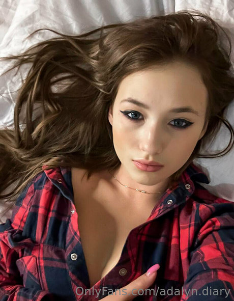 アーミーガールズオンリーファン 美しいヌード ギャラリー