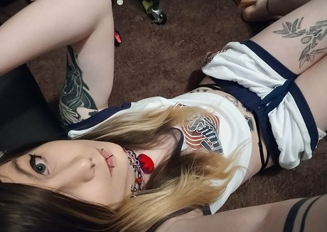 silentfoxowo 独占女優 写真