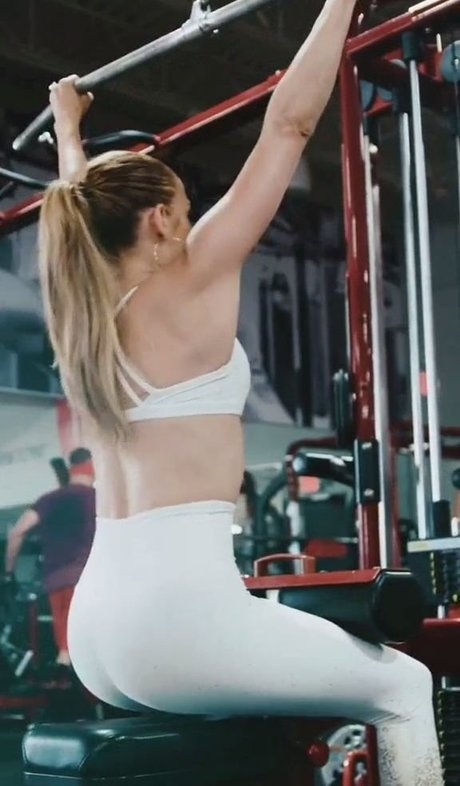 巨乳とお尻のOnlyFans エロチック 写真