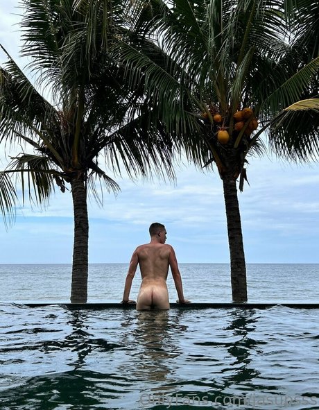 射精 顔射 OnlyFans 無料 写真