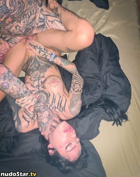 ティーンフィンガリングOnlyFans 可愛い 画像