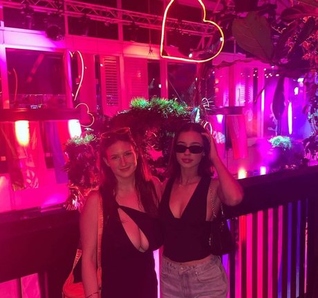 Josie L アートスター 画像