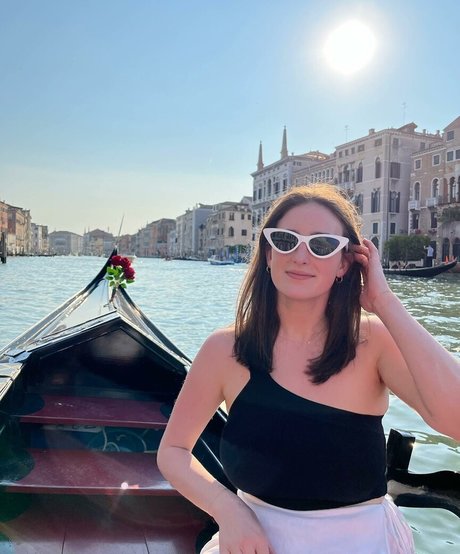 Josie L ポルノモデル 画像