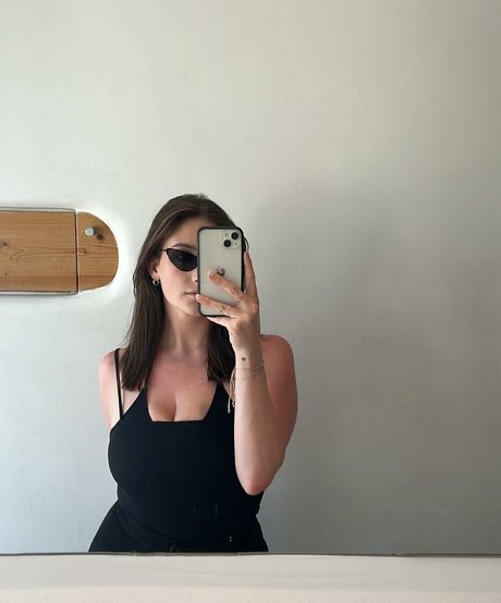 Josie L トップポルノスター 画像