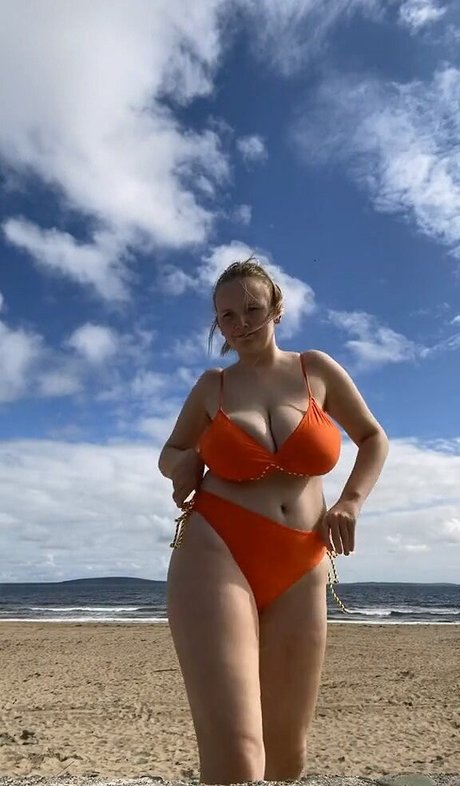 主観視点のアジア人OnlyFans セクシー 写真