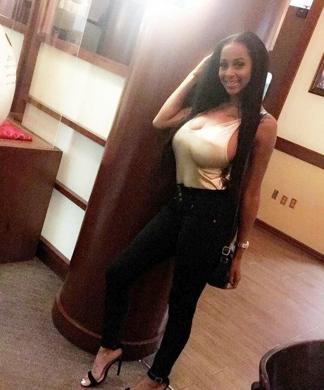 Katarra Mcduffie xxx女優 写真