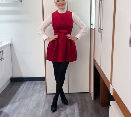 Holly Willoughby 美しい女優 ギャラリー