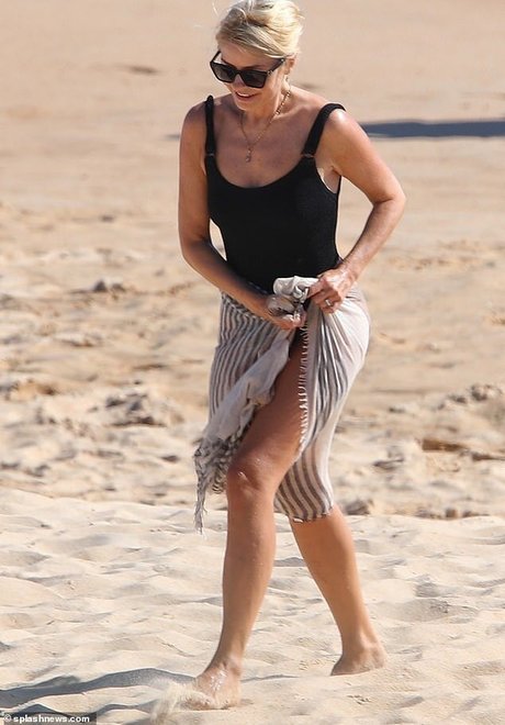 Holly Willoughby セックススター ギャラリー