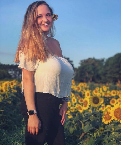 大きな黒いお尻のOnlyFans ヌード アーカイブ