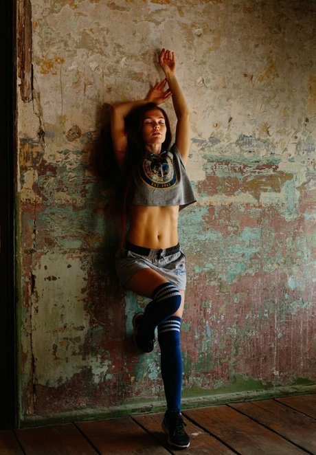 膨らみ OnlyFans ヌード 画像