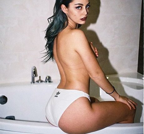 Kate Kishuk 最高の女優 画像